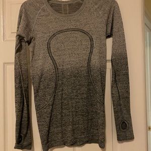 Lululemon top